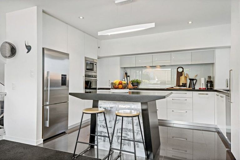 Photo of property in 1/58 The Parade, Bucklands Beach, Auckland, 2012