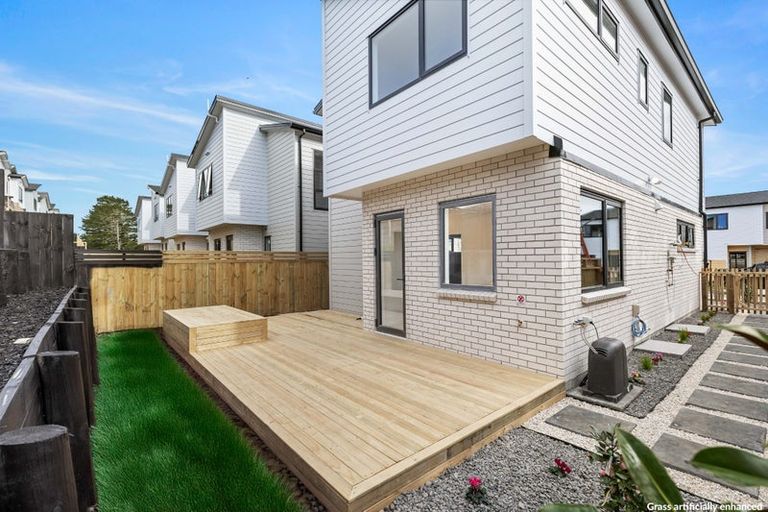 Photo of property in 17 Cordyline Street, Westgate, 0814