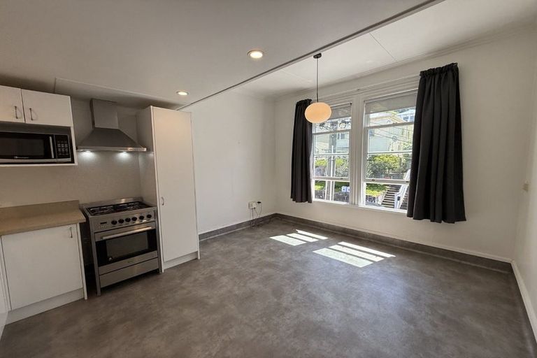 Photo of property in 8 Goring Street, Thorndon, Wellington, 6011