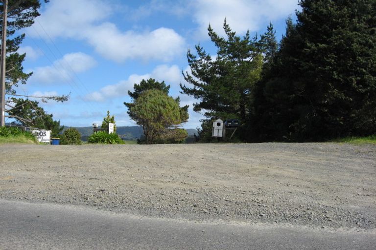 Photo of property in 201 Forest Hill Road, Waiatarua, Auckland, 0612