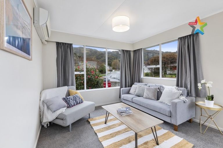 Photo of property in 15a Pencarrow Crescent, Wainuiomata, Lower Hutt, 5014