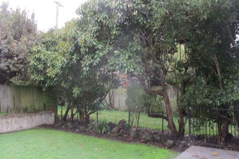 Photo of property in 22b Taupata Street, Redcliffs, Christchurch, 8081