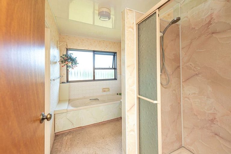 Photo of property in 12 Warwick Place, Springvale, Whanganui, 4501