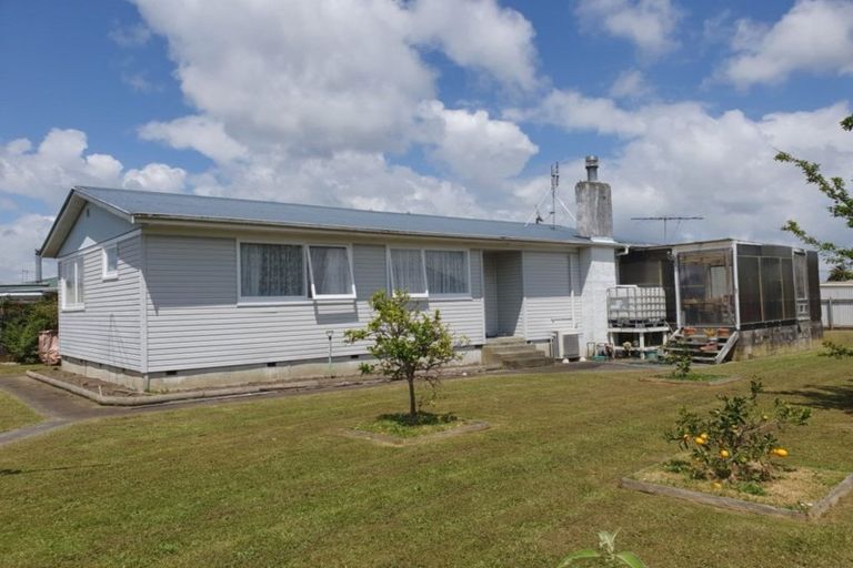 Photo of property in 65 Cargill Street, Papakura, 2110