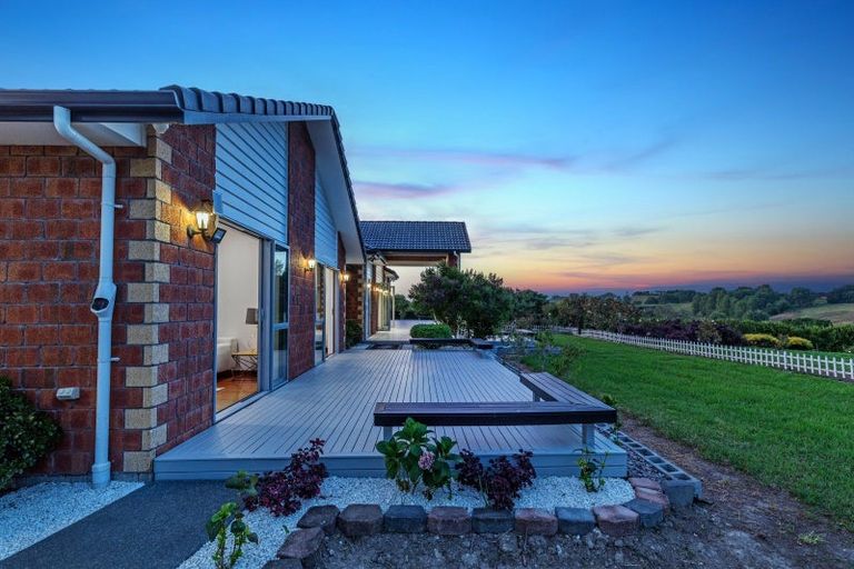 Photo of property in 73 Ashwood Avenue, Dairy Flat, Albany, 0792