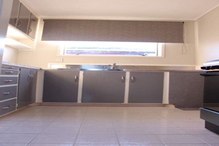 Photo of property in 5/48 Mcleod Road, Henderson, Auckland, 0612