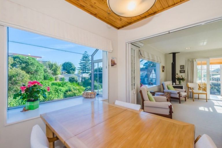 Photo of property in 10-10a Poplar Avenue, Raumati South, Paraparaumu, 5032