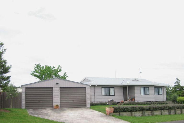 Photo of property in 10 Katterns Street, Katikati, 3129