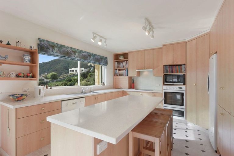 Photo of property in 34 Moana View Road, Waikawa, Picton, 7220