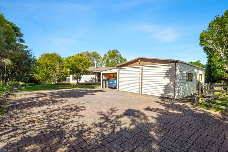 Photo of property in 290 Taylor Road, Waimauku, 0882