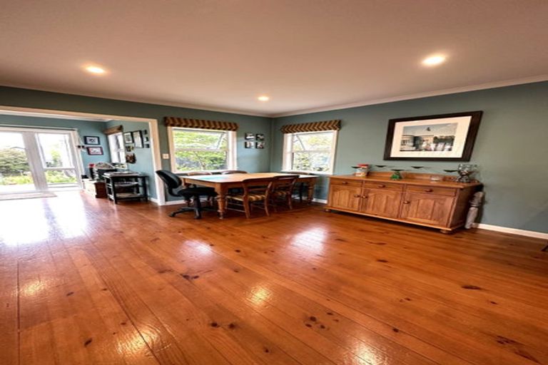 Photo of property in 18 Whitby Road, Britannia Heights, Nelson, 7010