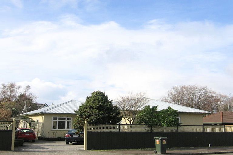 Photo of property in 261 Victoria Avenue, Hokowhitu, Palmerston North, 4410