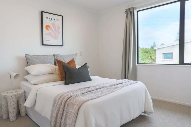 Photo of property in 12b Titoki Street, Te Atatu Peninsula, Auckland, 0610