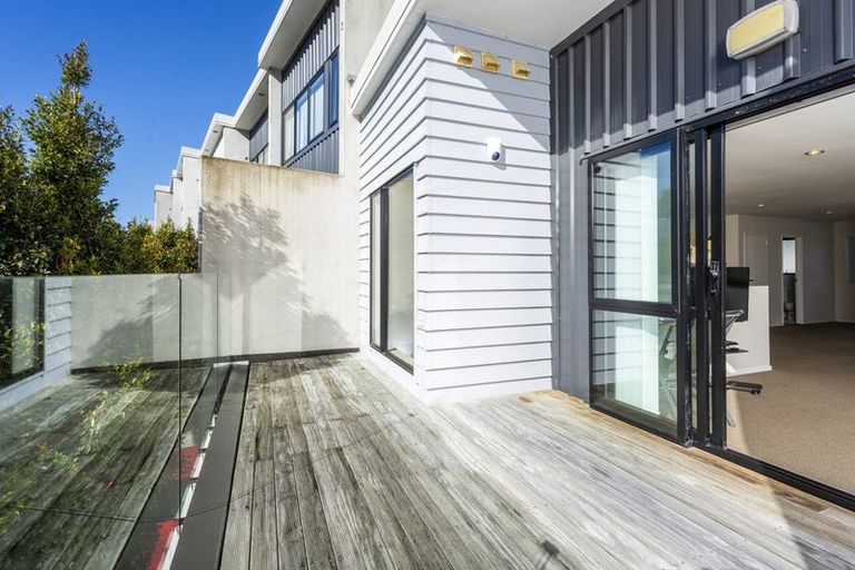 Photo of property in 31/5 Perekia Street, Albany, Auckland, 0632