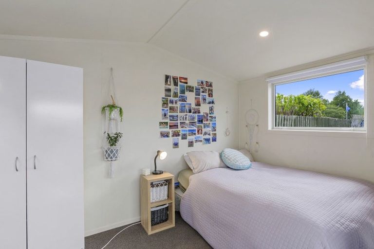 Photo of property in 13 Oldham Place, Darfield, 7510