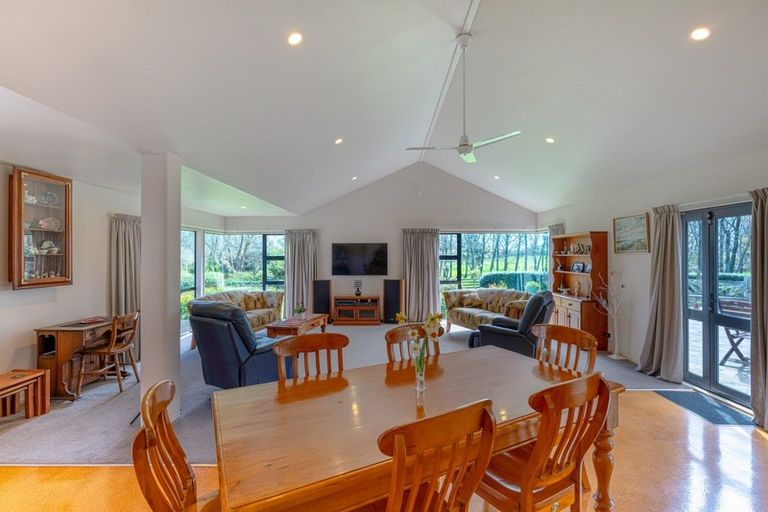 Photo of property in 45 Takapu Road, Manakau, Levin, 5573