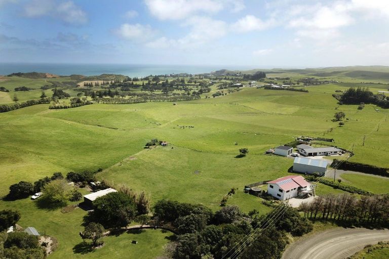 Photo of property in 106 Rehutai Road, Baylys Beach, Dargaville, 0377
