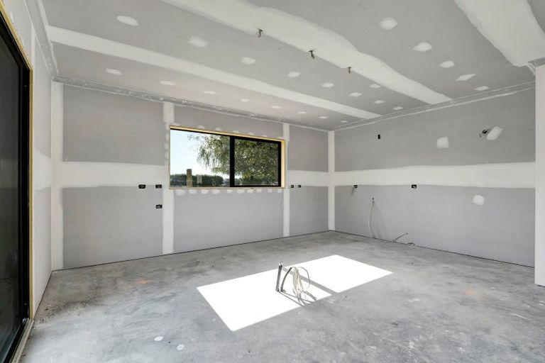 Photo of property in 603a Haowhenua Place, Hawera, 4674