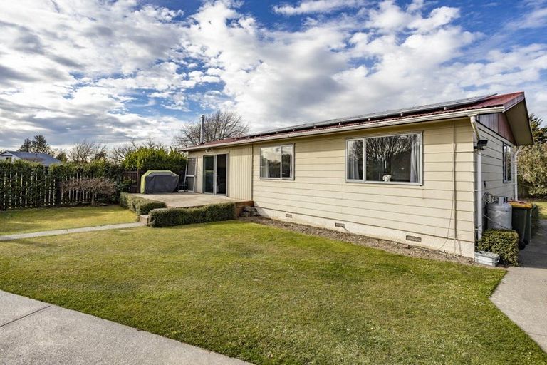 Photo of property in 11 Coleman Place, Darfield, 7510