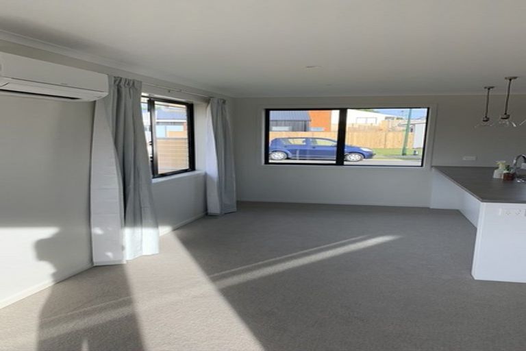 Photo of property in 2 Tarata Grove, Lansdowne, Masterton, 5810