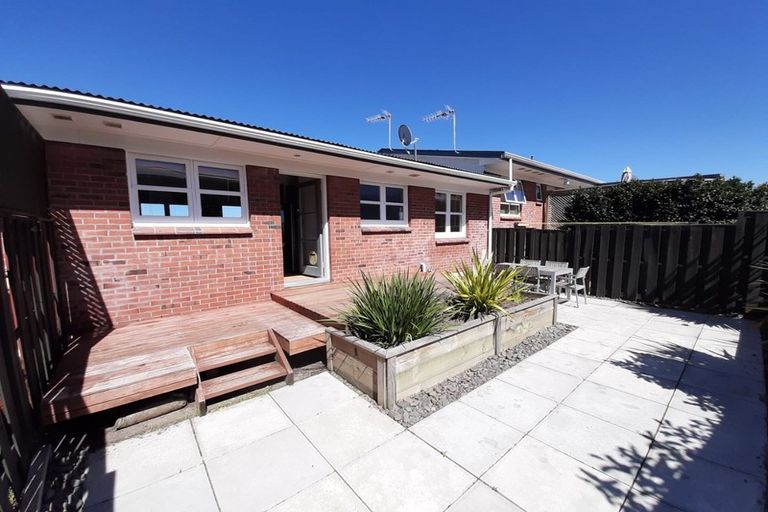 Photo of property in 2/48a Northboro Road, Belmont, Auckland, 0622