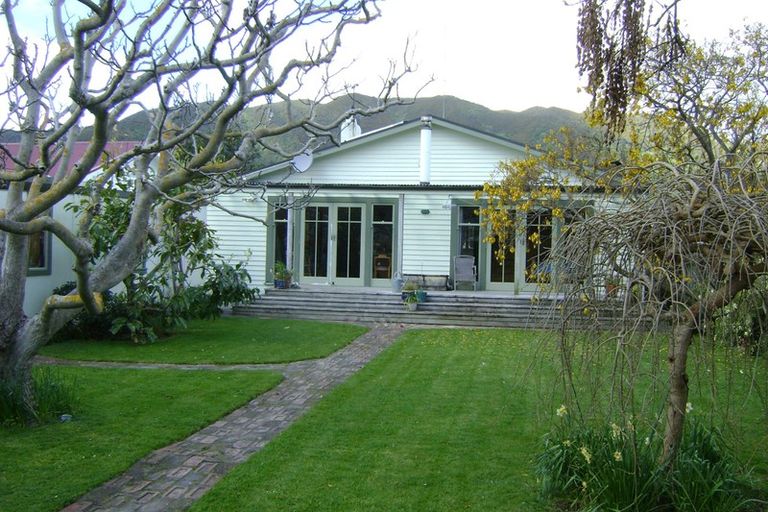 Photo of property in 11 Brook Street, Waiwhetu, Lower Hutt, 5010