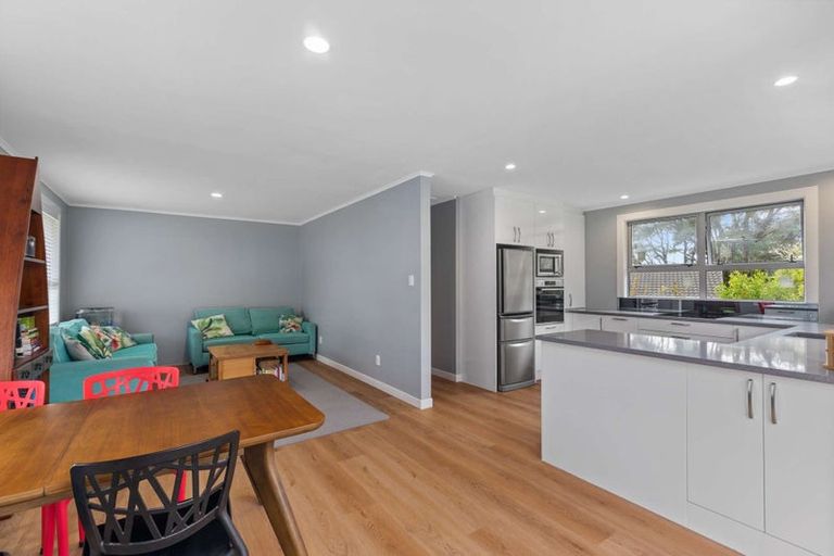 Photo of property in 31 Annison Avenue, Glen Eden, Auckland, 0602