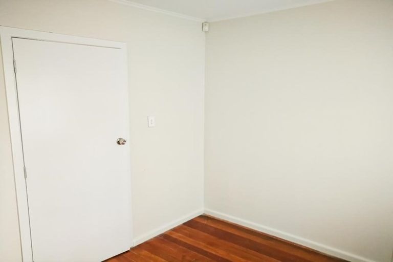 Photo of property in 216 Te Atatu Road, Te Atatu South, Auckland, 0610