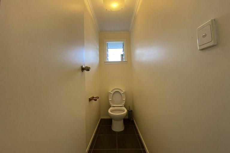 Photo of property in 12 Trinidad Road, Sunnynook, Auckland, 0620