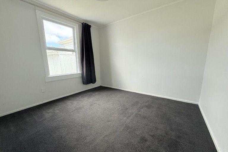 Photo of property in 144 Rongotai Road, Kilbirnie, Wellington, 6022