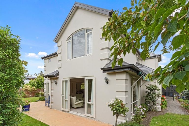 Photo of property in 5 Gleneagles Terrace, Ilam, Christchurch, 8053