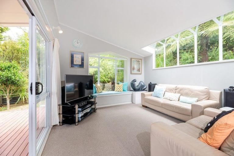 Photo of property in 9 Kauri Road, Birkenhead, Auckland, 0626