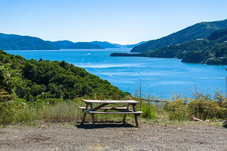 Photo of property in 43 Marina Drive, Waikawa, Picton, 7220