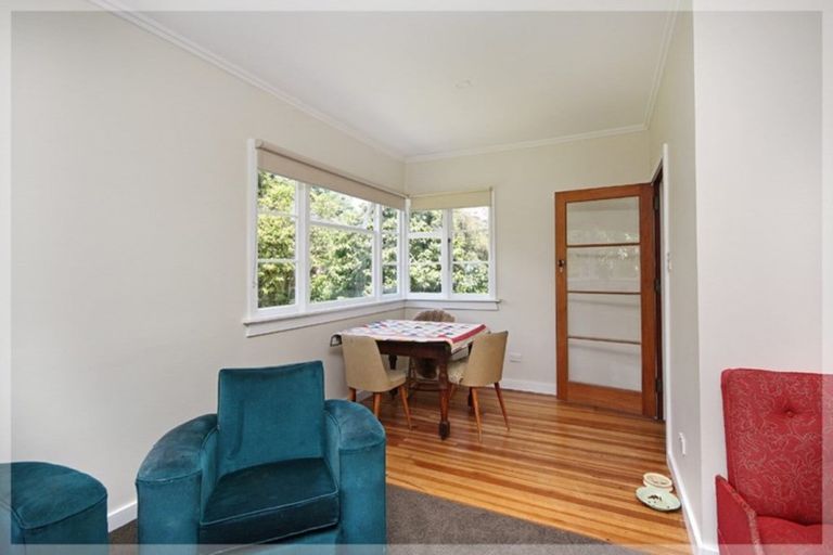 Photo of property in 42 Mckenzie Street, Levin, 5510
