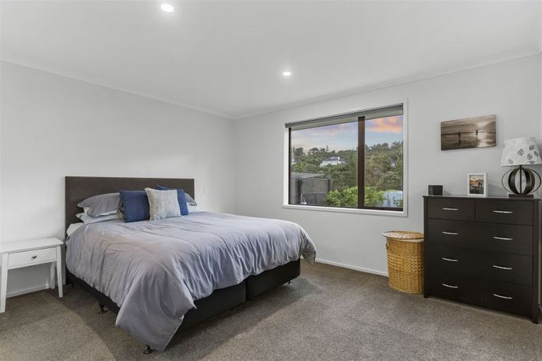 Photo of property in 6 Tirohanga Crescent, Stanmore Bay, Whangaparaoa, 0932