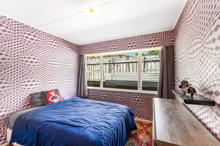 Photo of property in 10 Tirowhanga Road, Paremata, Porirua, 5024