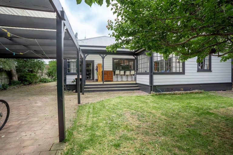 Photo of property in 54 Brightwater Terrace, Terrace End, Palmerston North, 4410