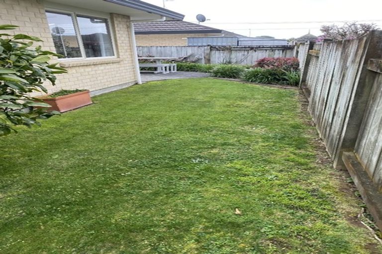 Photo of property in 5b Hemi Street, Waikanae, 5036