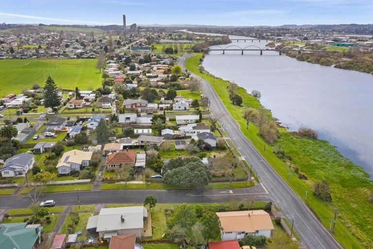 Photo of property in 1 Mary Street, Huntly, 3700