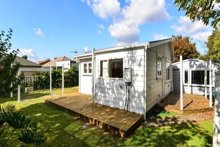 Photo of property in 9 Bettina Road, Fairfield, Hamilton, 3214