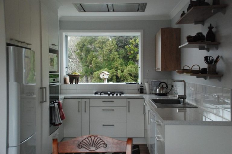 Photo of property in 196 Seaview Road, Westown, New Plymouth, 4310