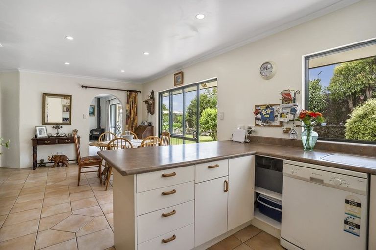 Photo of property in 24 Makiri Street, Helensville, 0800