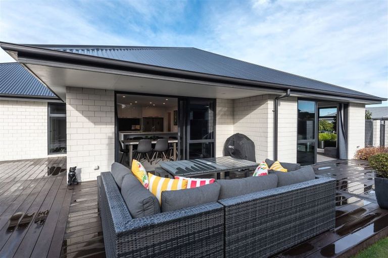 Photo of property in 40 Luxembourg Crescent, Halswell, Christchurch, 8025