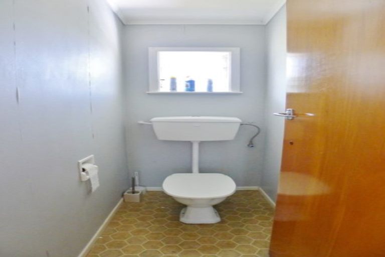 Photo of property in 20 Kenmure Avenue, Forrest Hill, Auckland, 0620