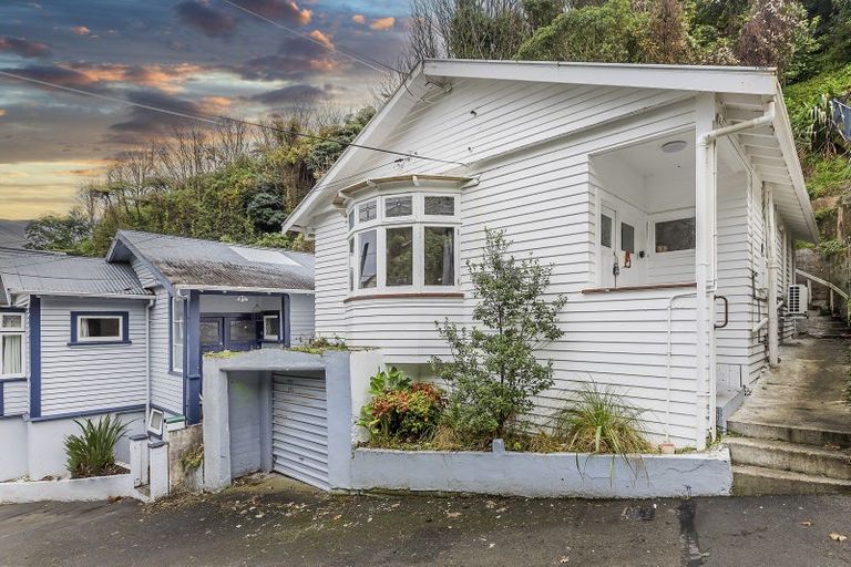 Photo of property in 49 Adams Terrace, Aro Valley, Wellington, 6021