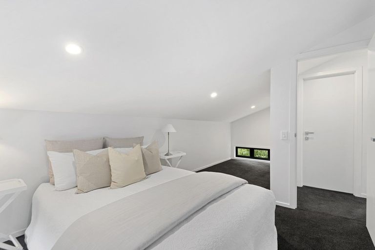 Photo of property in 6 Craigieburn Lane, Mount Pleasant, Christchurch, 8081