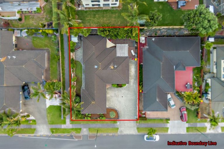 Photo of property in 43 Mt Lebanon Crescent, The Gardens, Auckland, 2105