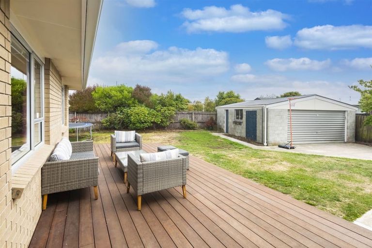 Photo of property in 5 Royal Park Drive, Parklands, Christchurch, 8083