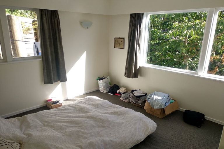 Photo of property in 21 Highbury Crescent, Highbury, Wellington, 6012