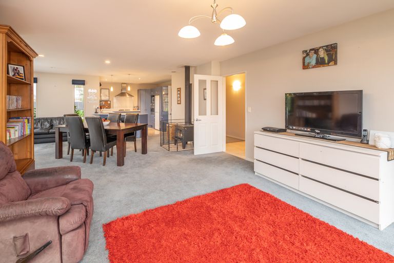 Photo of property in 73 Brookside Road, Rolleston, 7614